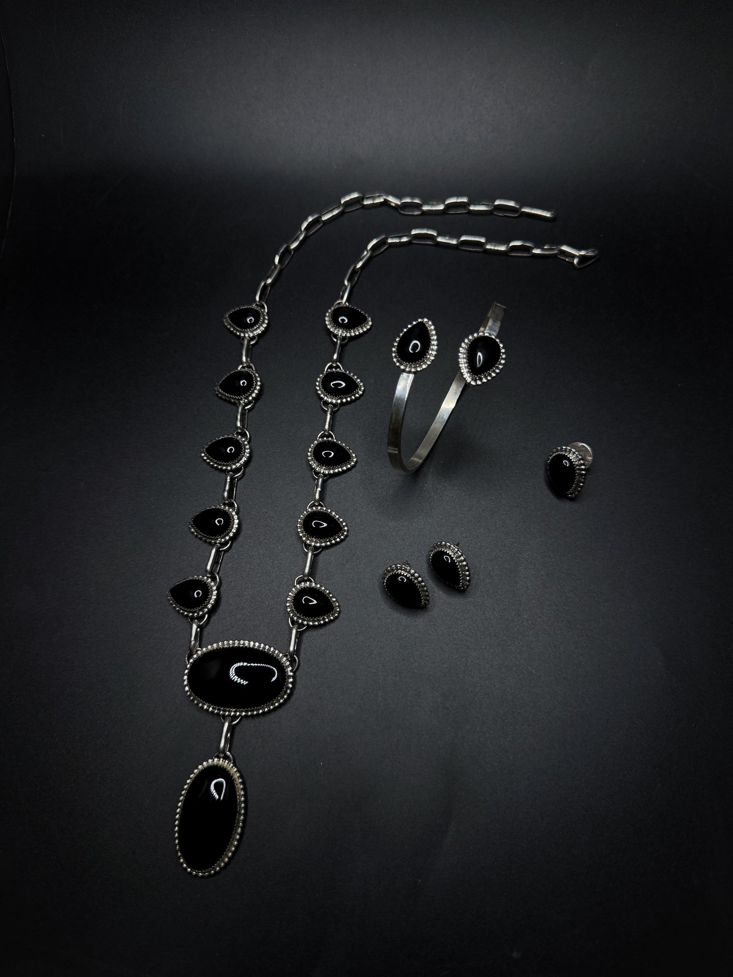 Onyx jewelry set picture